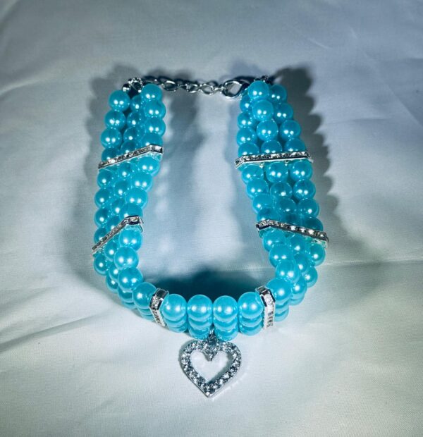 THREE PEARL ROW SNIFFANY DOG NECKLACE